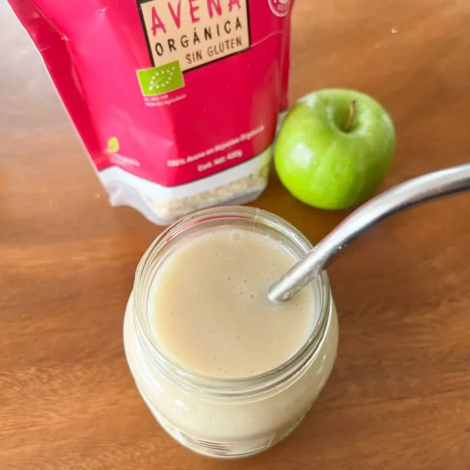 avena con manzana colada bebida